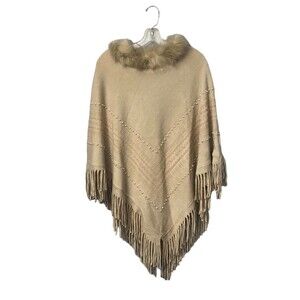 NWT Faux Fur Pearl Shawl Ivory Poncho Fringe Knitted Cape Tassels Fuzzy Collar
